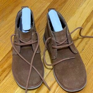 Men’s Ugg chukka boots.